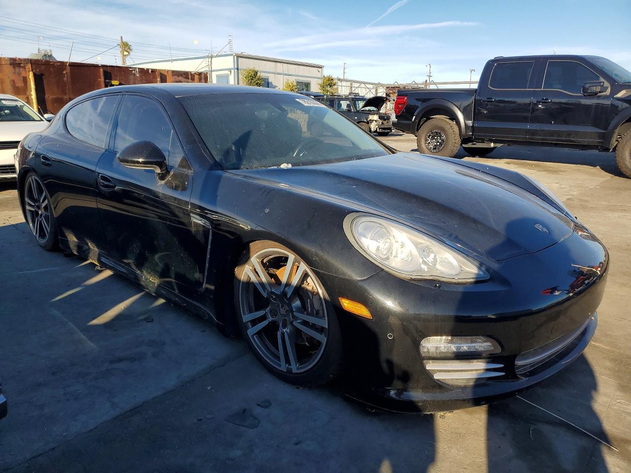 2013 Porsche Panamera 2