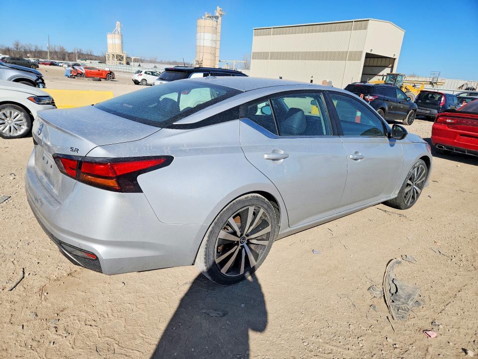 2020 Nissan Altima 2.5 sr