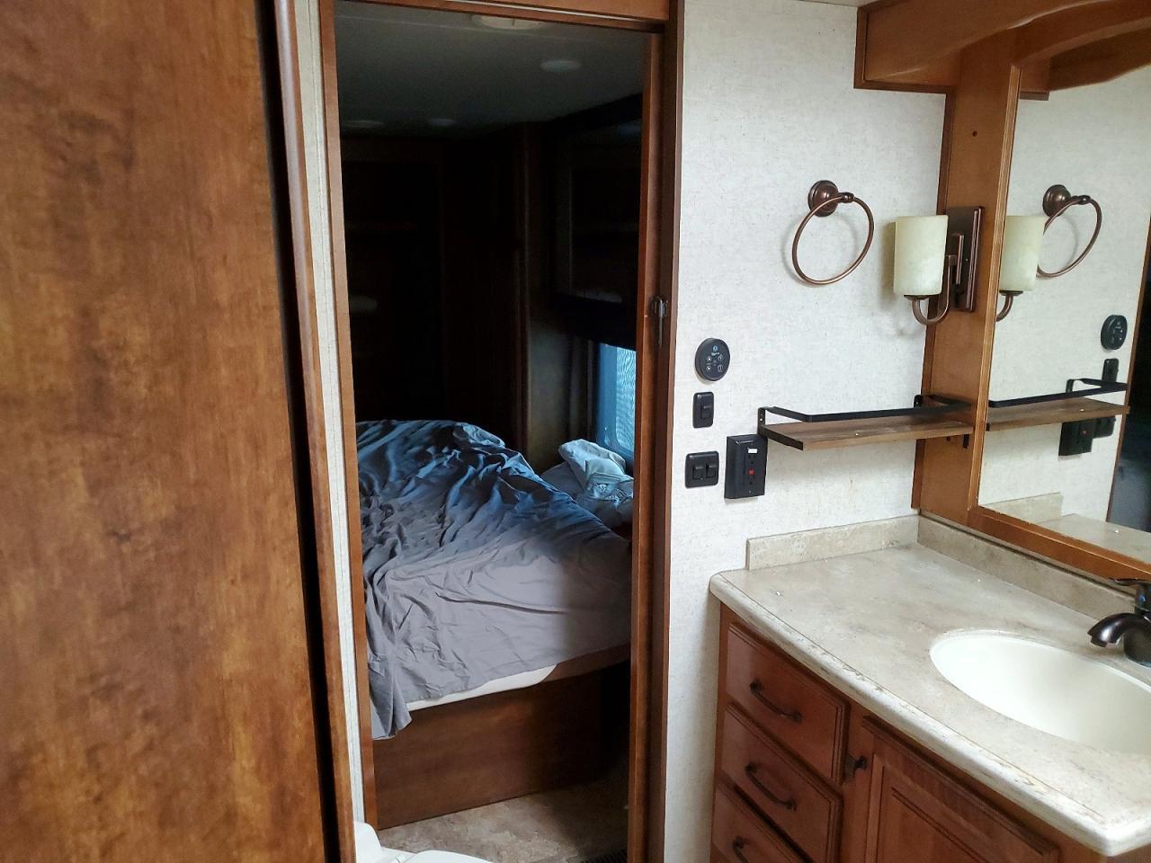 2016 Heartland Landmark-Camper