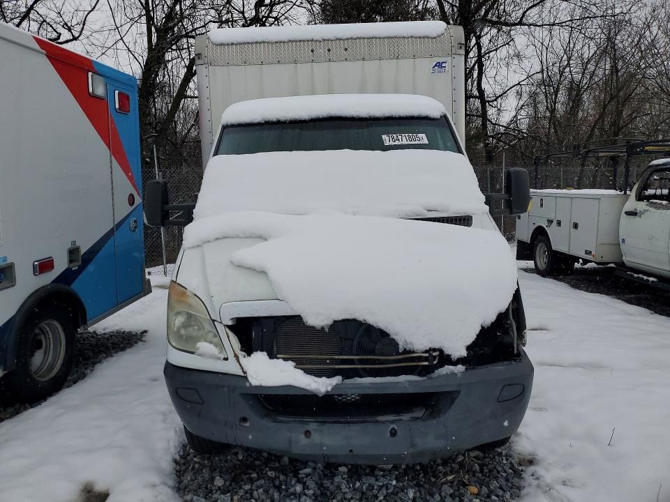 2007 Dodge Sprinter box Truck