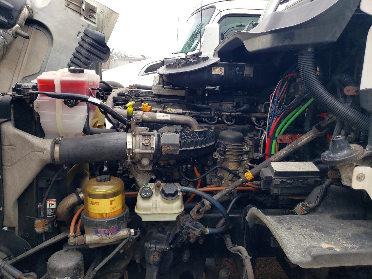 2016 Freightliner Cascadia 125 Semi Truck