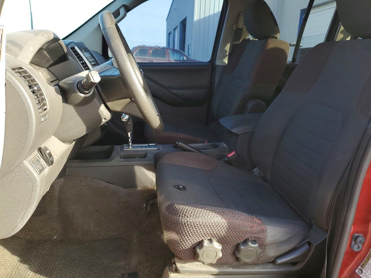 2012 Nissan Frontier s