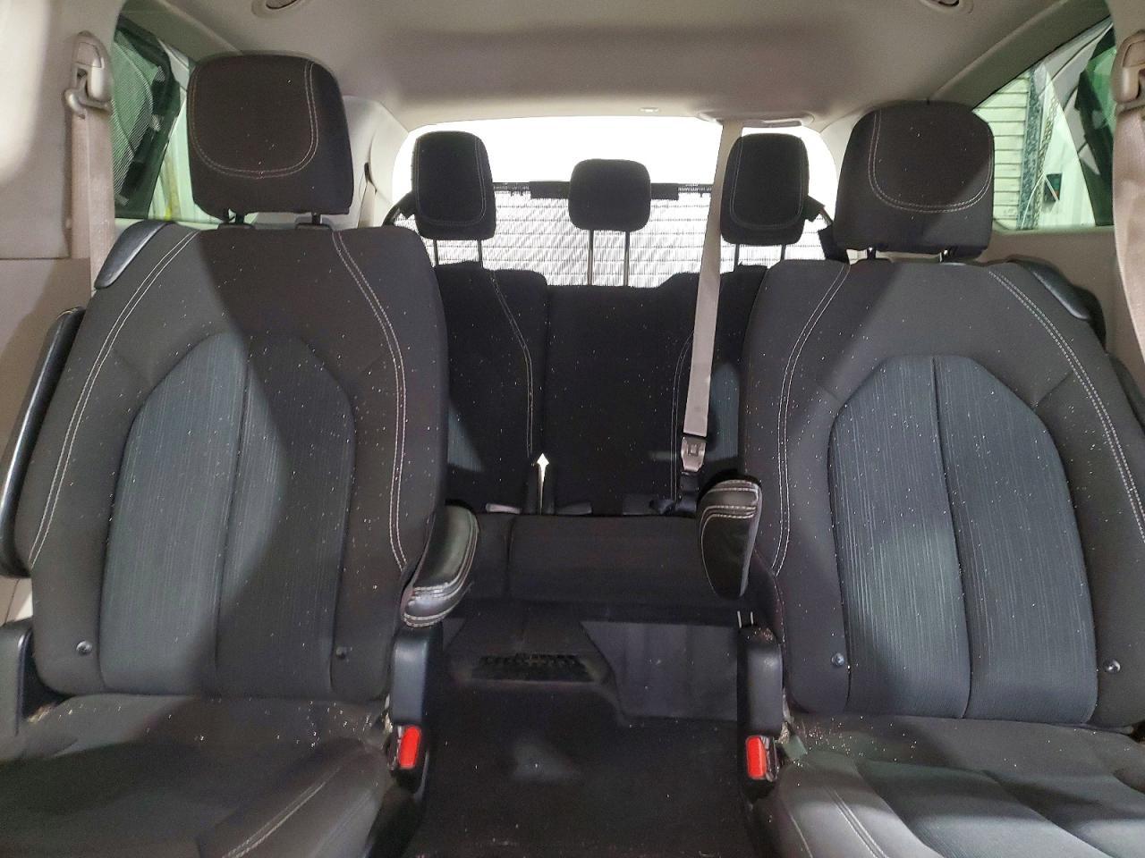 2022 Chrysler Voyager lx *** Prior Fleet ***