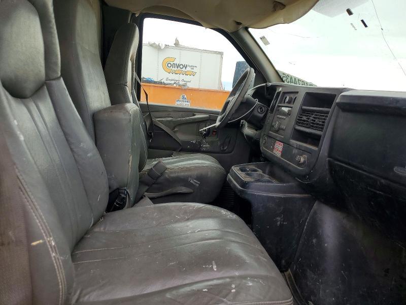 2008 GMC Savana BOX Truck