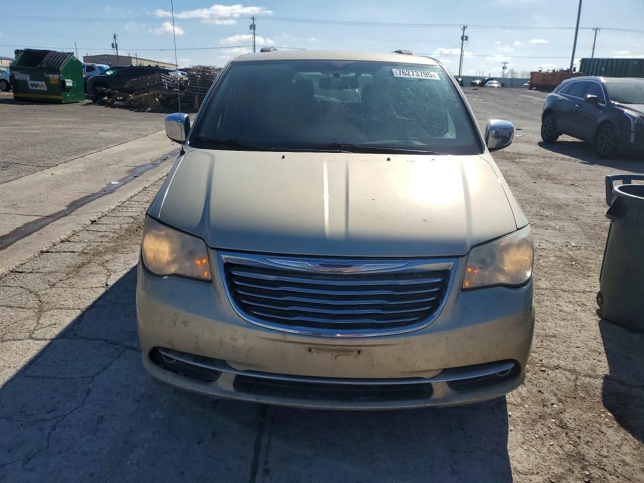 2011 Chrysler Town & Country Touring l