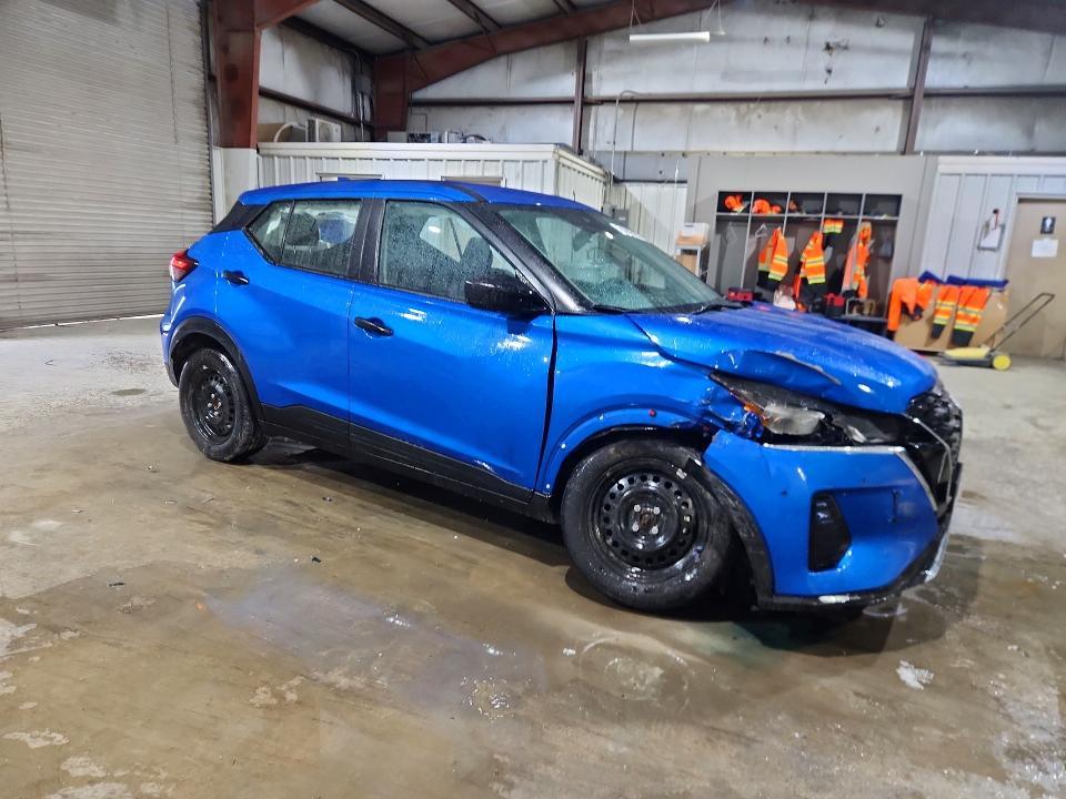 2025 Nissan Kicks Play s