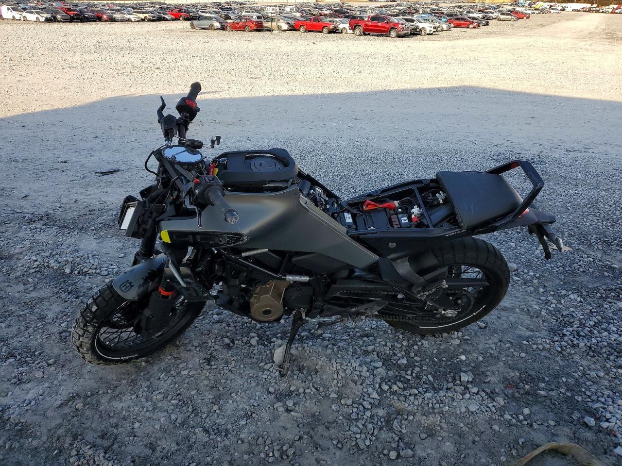 2024 Husqvarna Vitpilen 401/SVARTPILEN 401