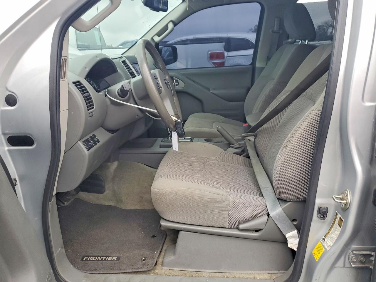2016 Nissan Frontier s