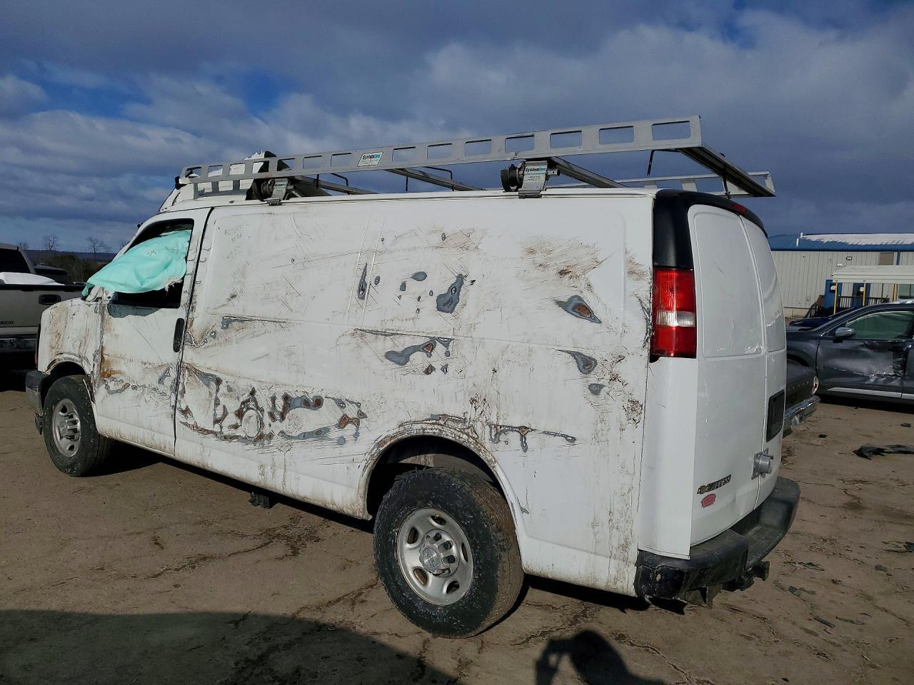 2017 Chevrolet Express 2500 Cargo Utility / Service Van