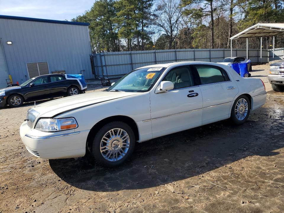 2006 Lincoln 2006 Linc Town car Signature Limited