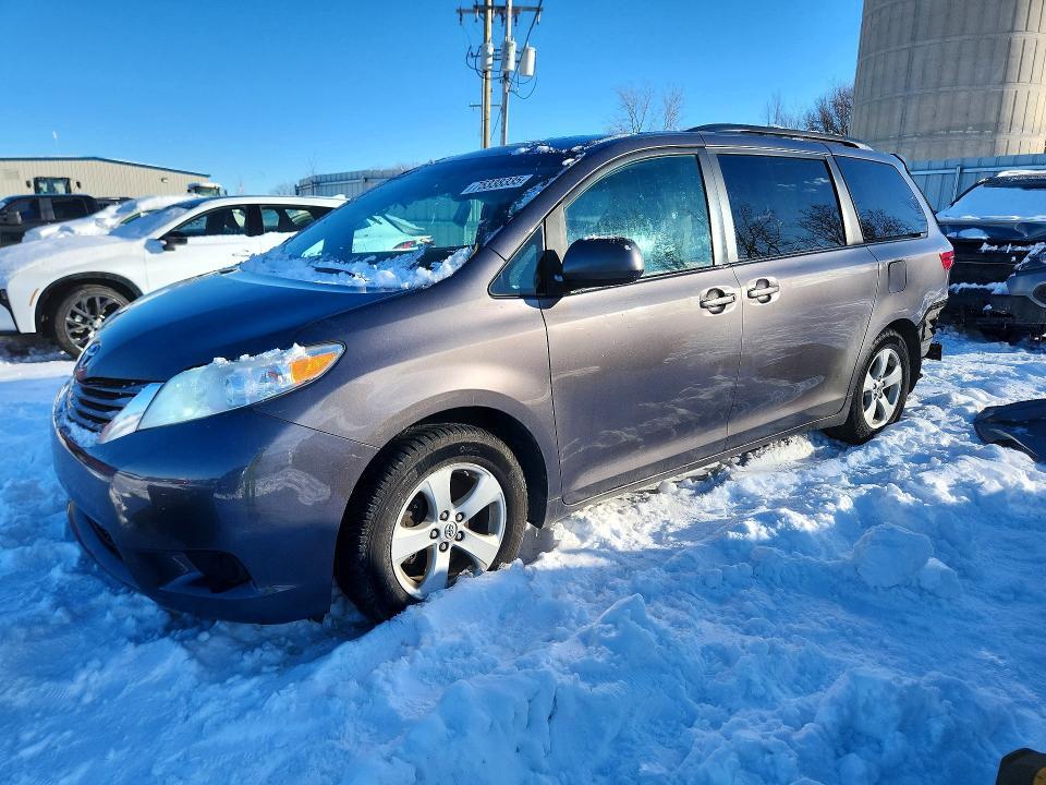2015 Toyota Sienna le