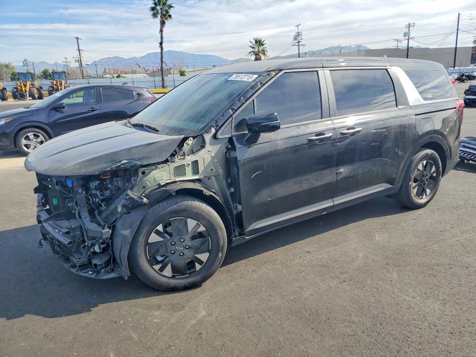 2026 KIA Carnival lxs