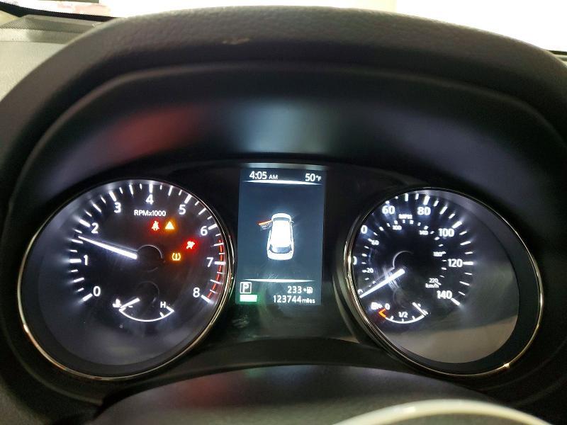 2017 Nissan Rogue sv