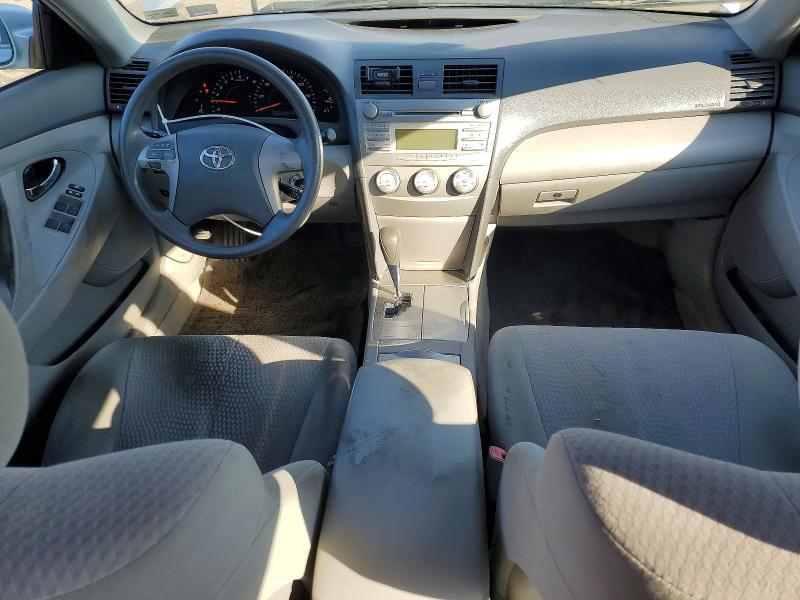 2010 Toyota Camry le