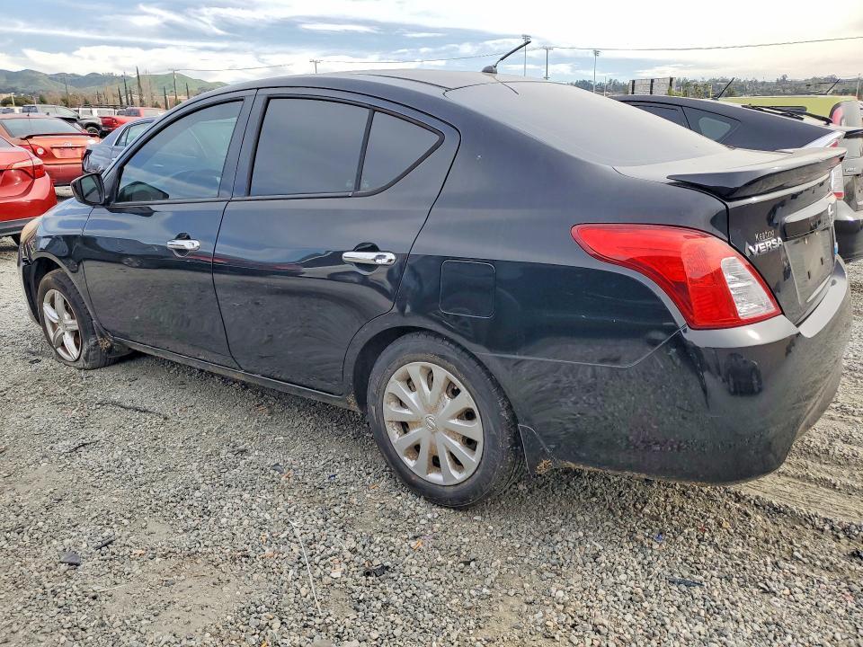 2015 Nissan Versa s