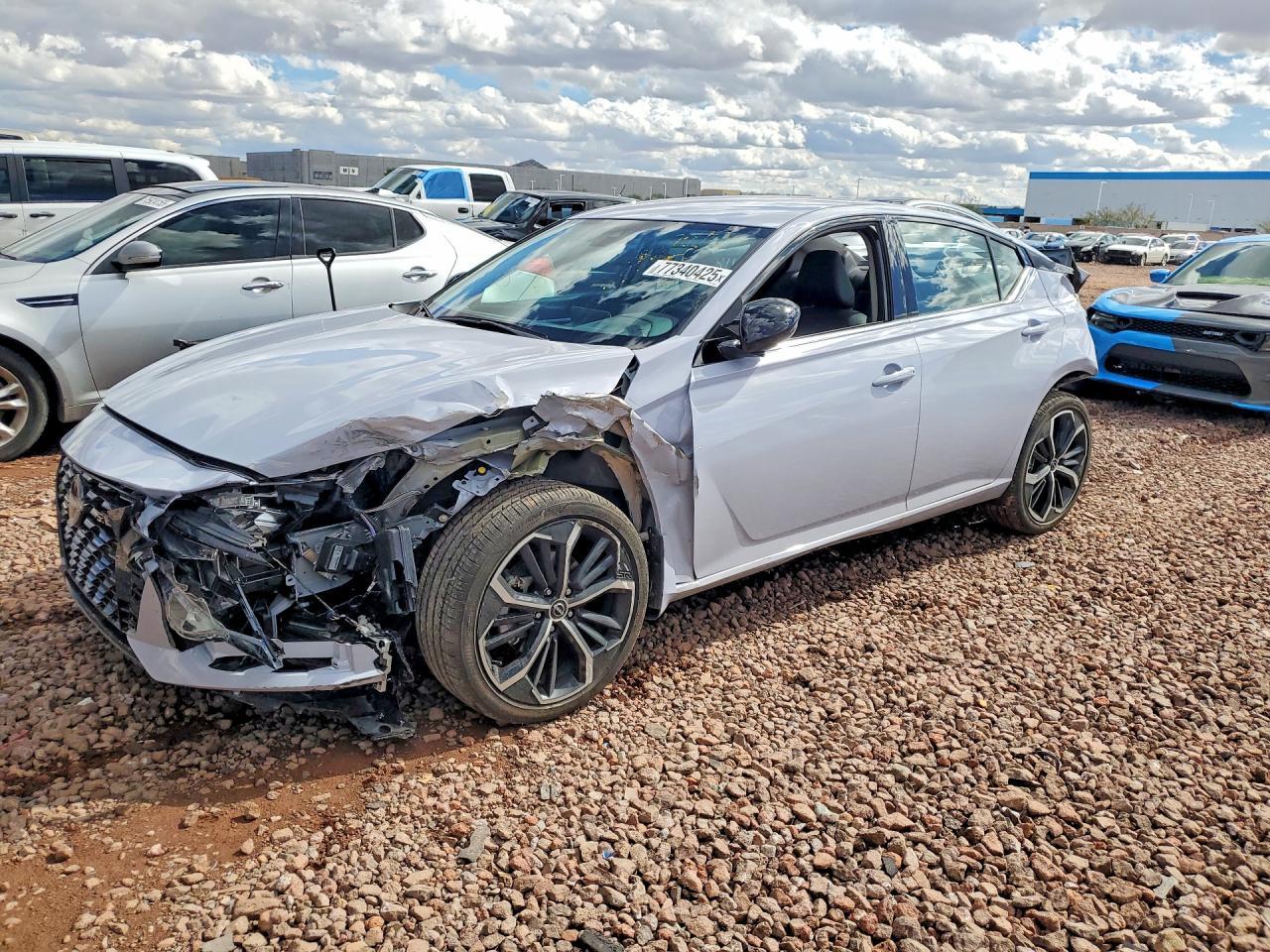 2025 Nissan Altima 2.5 sr