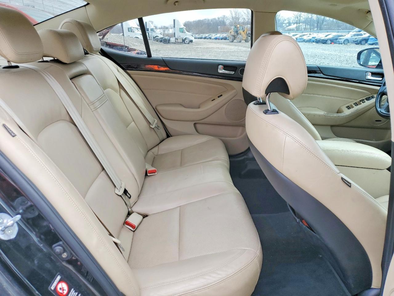 2014 KIA Cadenza Premium