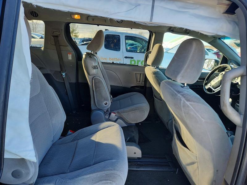 2015 Toyota Sienna le