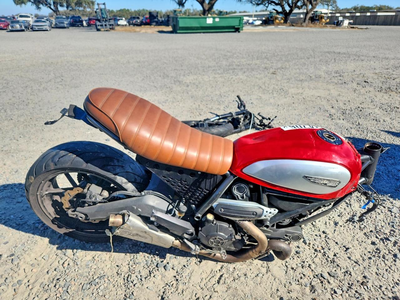 2015 Ducati Scrambler 800
