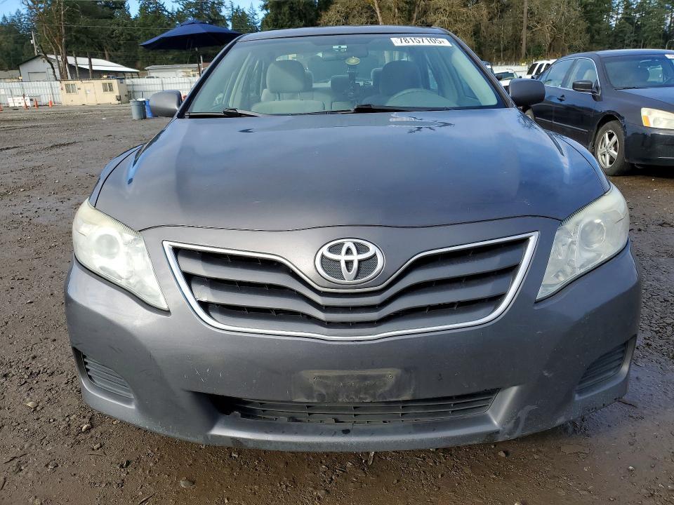 2011 Toyota Camry le