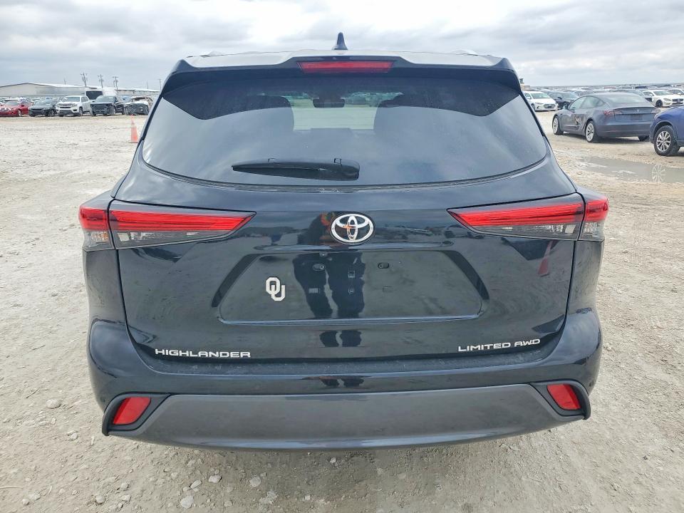 2022 Toyota Highlander Limited