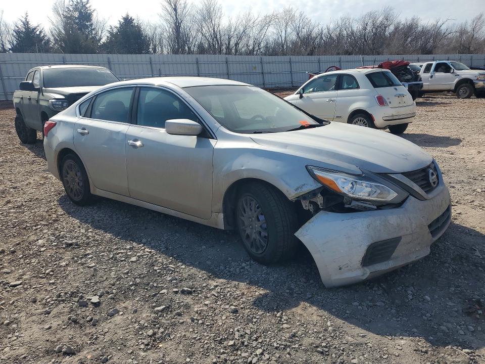 2016 Niss Altima 2.5