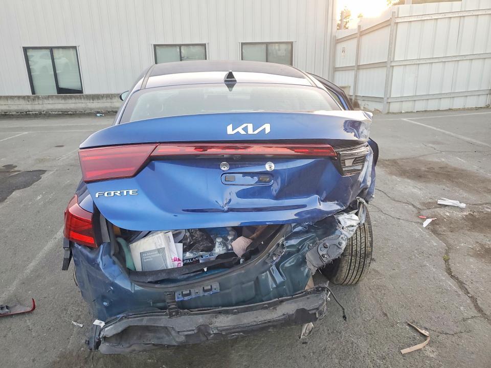2022 KIA Forte fe