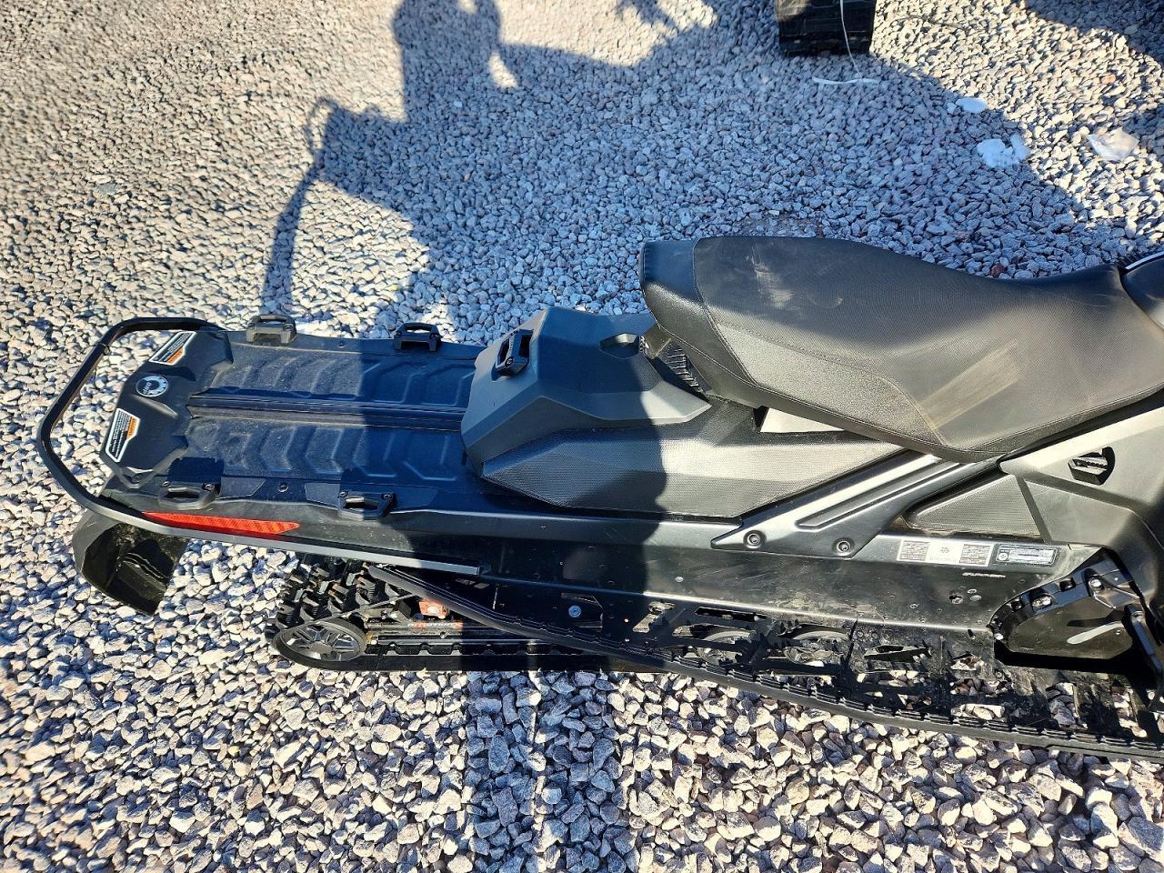 2023 Skidoo Renegade Adrenaline