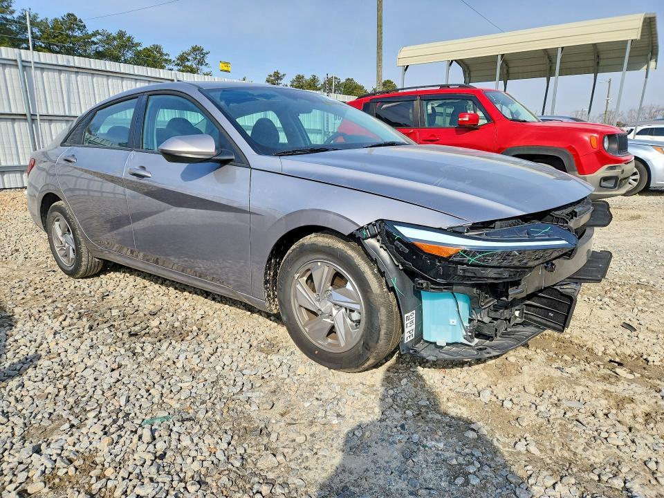 2025 Hyundai Elantra se