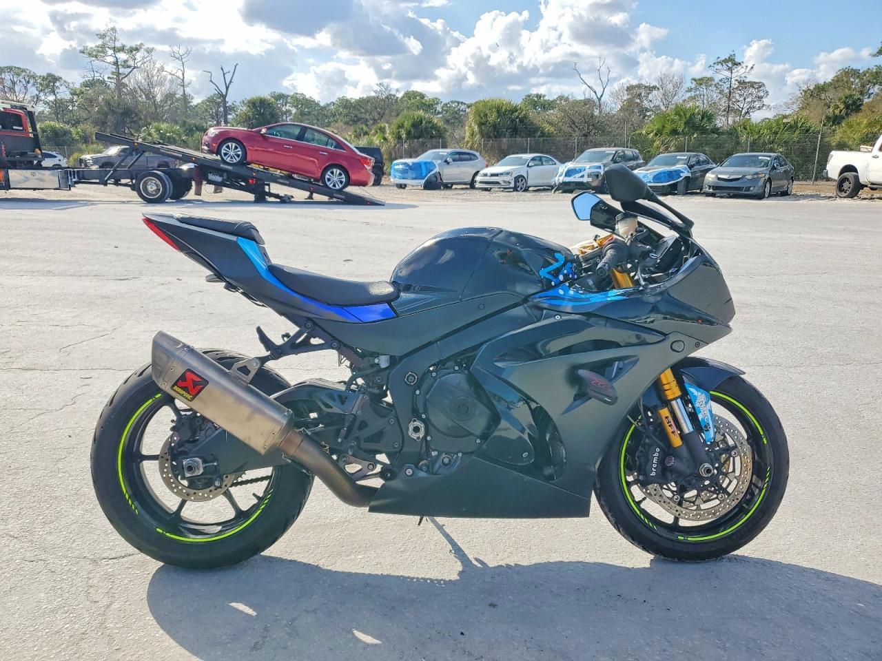 2023 Suzuki GSX-R1000 R
