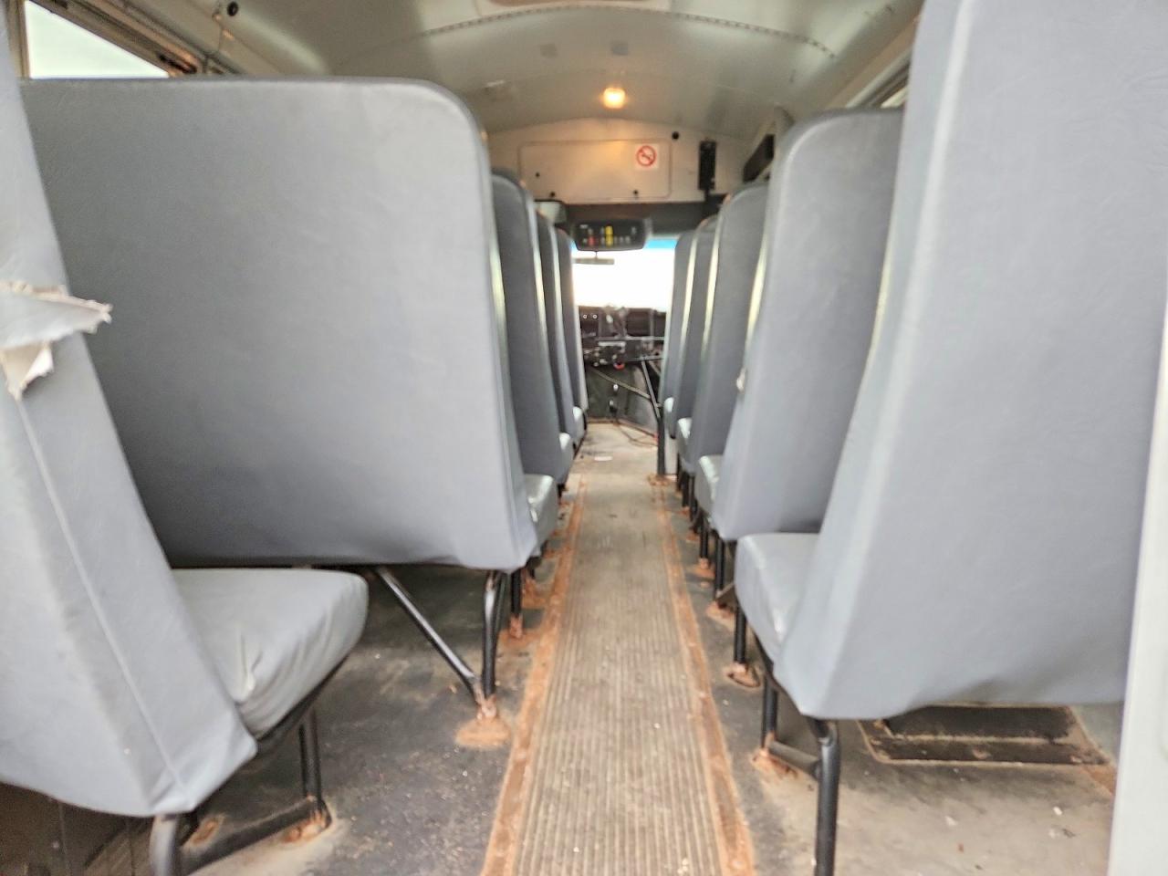 2012 Chevrolet 2012 Thomas Minotour G3500-School Bus