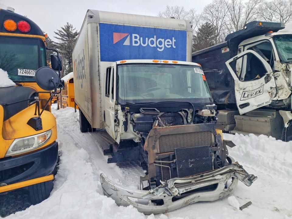 2017 International 4300 box Truck