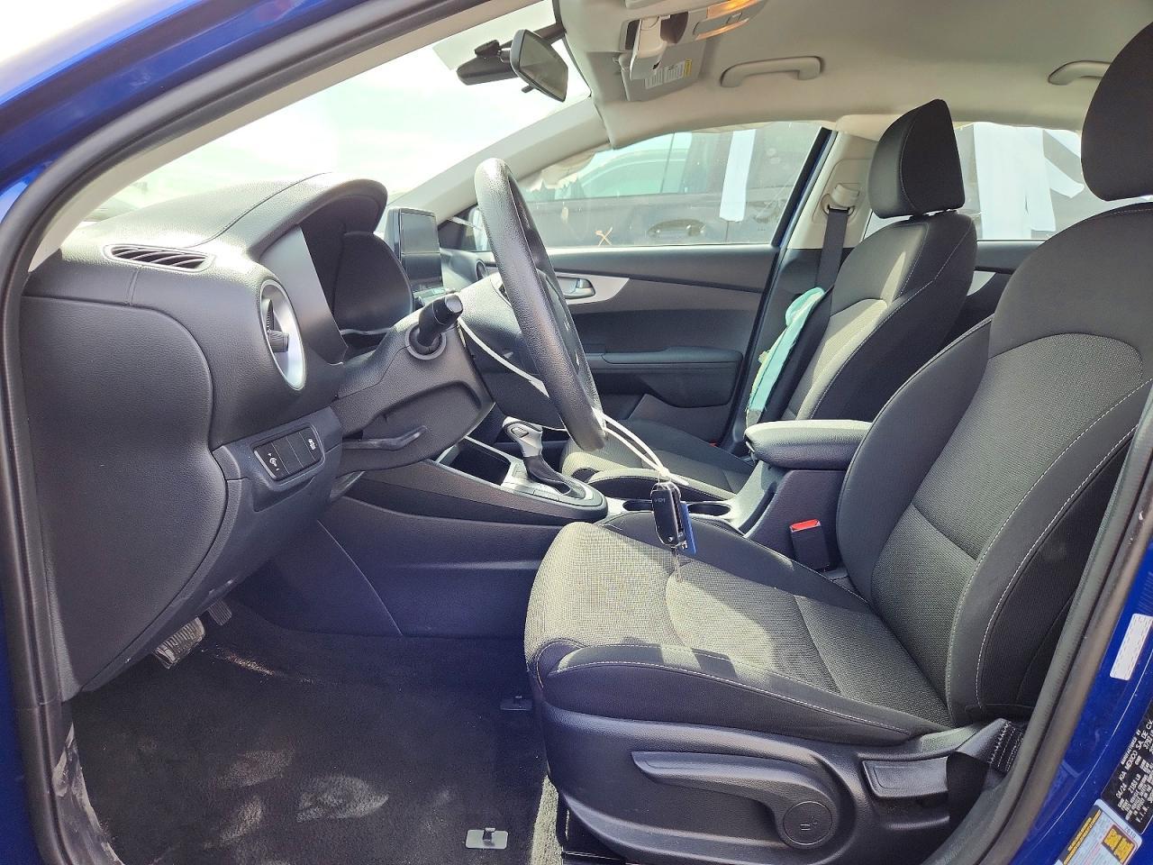 2024 KIA Forte lx