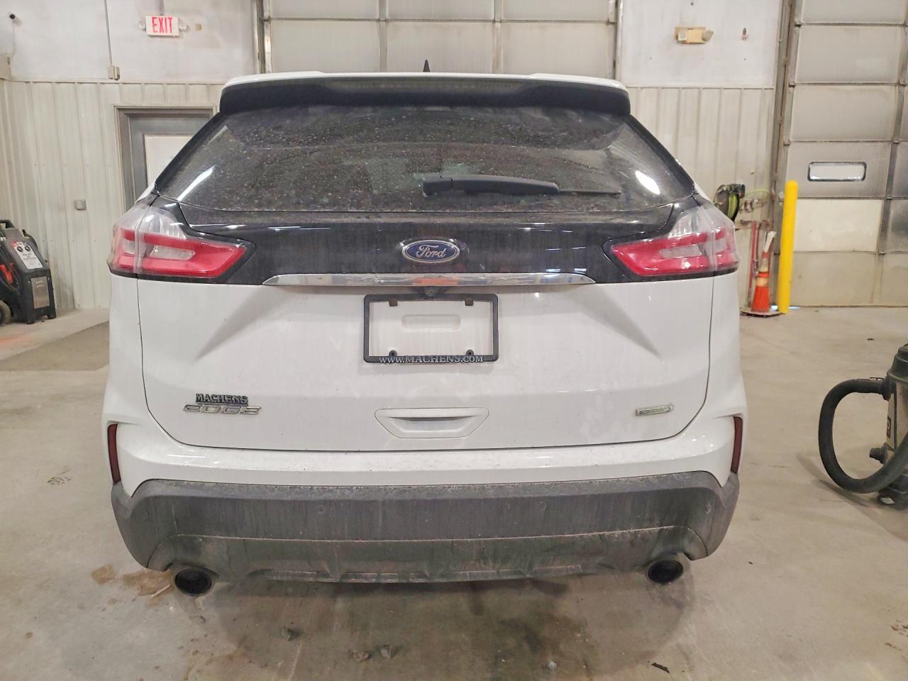 2020 Ford Edge se