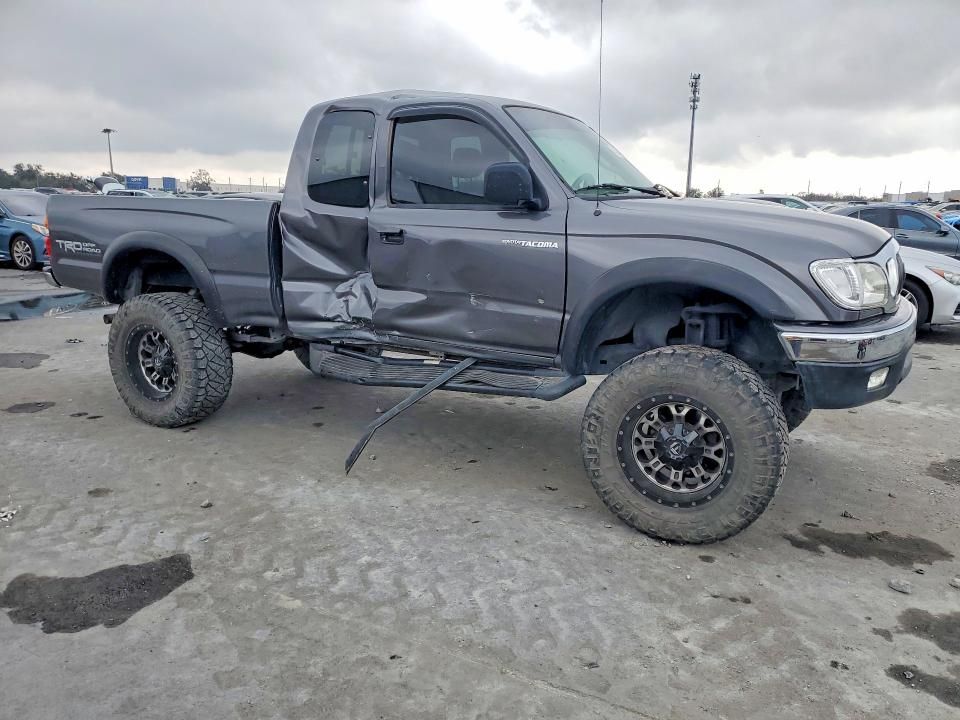 2004 Toyota Tacoma Xtracab