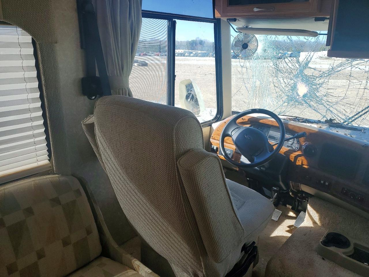 2006 Hurricane 2006 Four Winds 30Q RV