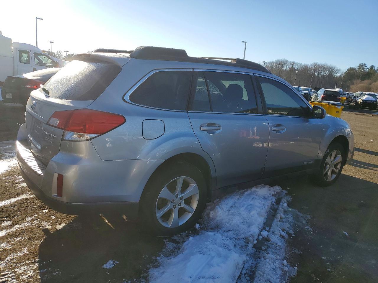2013 Subaru Outback 2.5i Premium