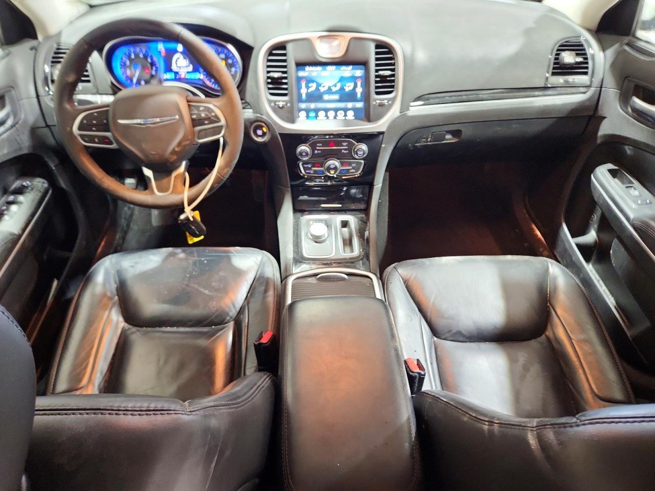 2023 Chrysler 300 Touring l