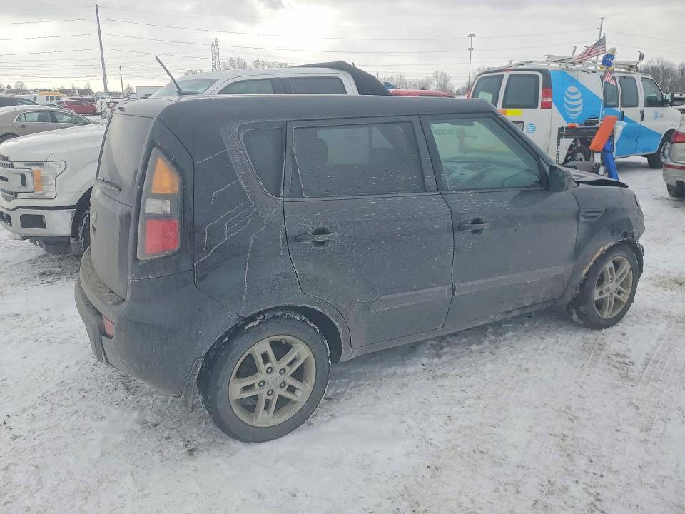 2011 KIA Soul +