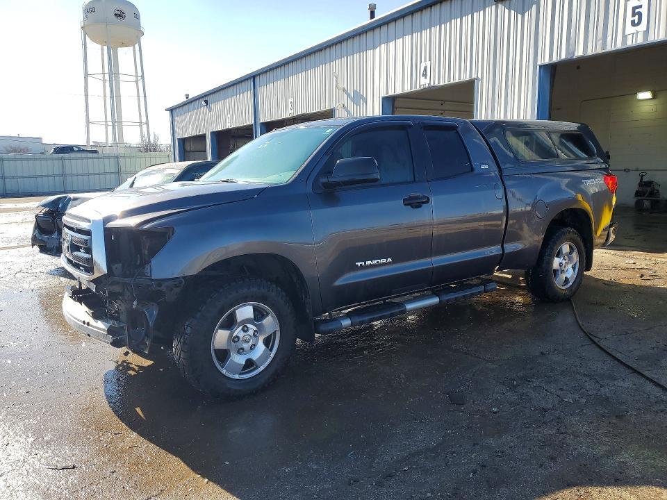 2011 Toyota Tundra Double cab SR5