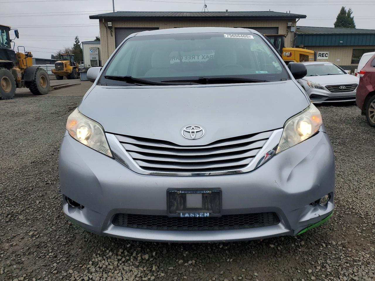 2016 Toyota Sienna le