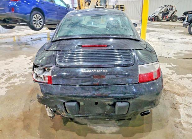 2000 Porsche 911 Carrera 2