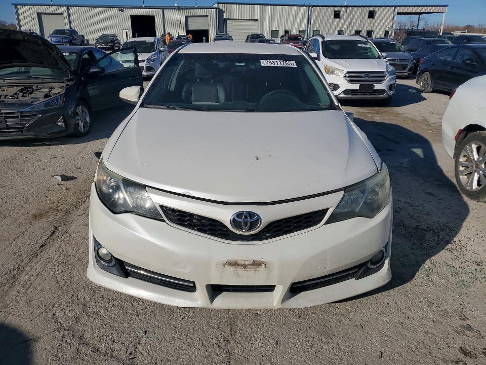 2014 Toyota Camry se