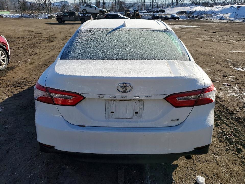 2020 Toyota Camry le
