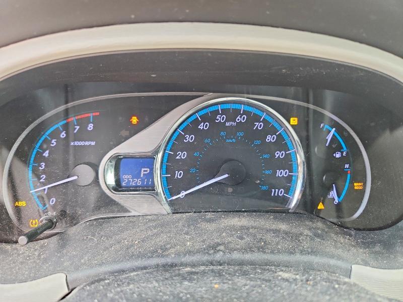 2011 Toyota Sienna xle 8-passenger