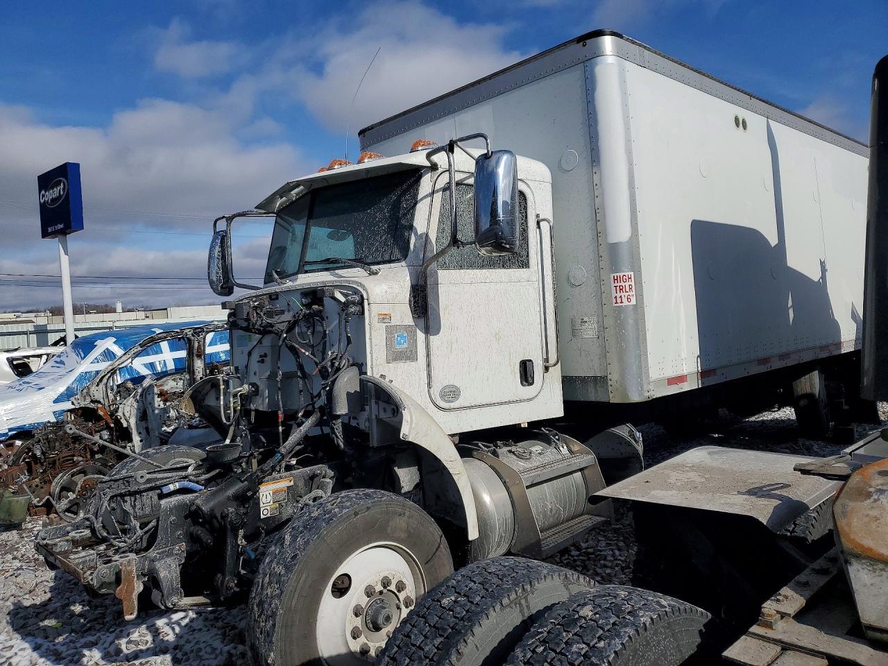 2019 Ptrb 2019 Peterbilt 348