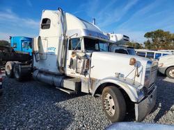 Freigliner 2001 Freightliner fld132 salvage cars for sale: 2001 Freigliner 2001 Freightliner FLD132 Semi Truck