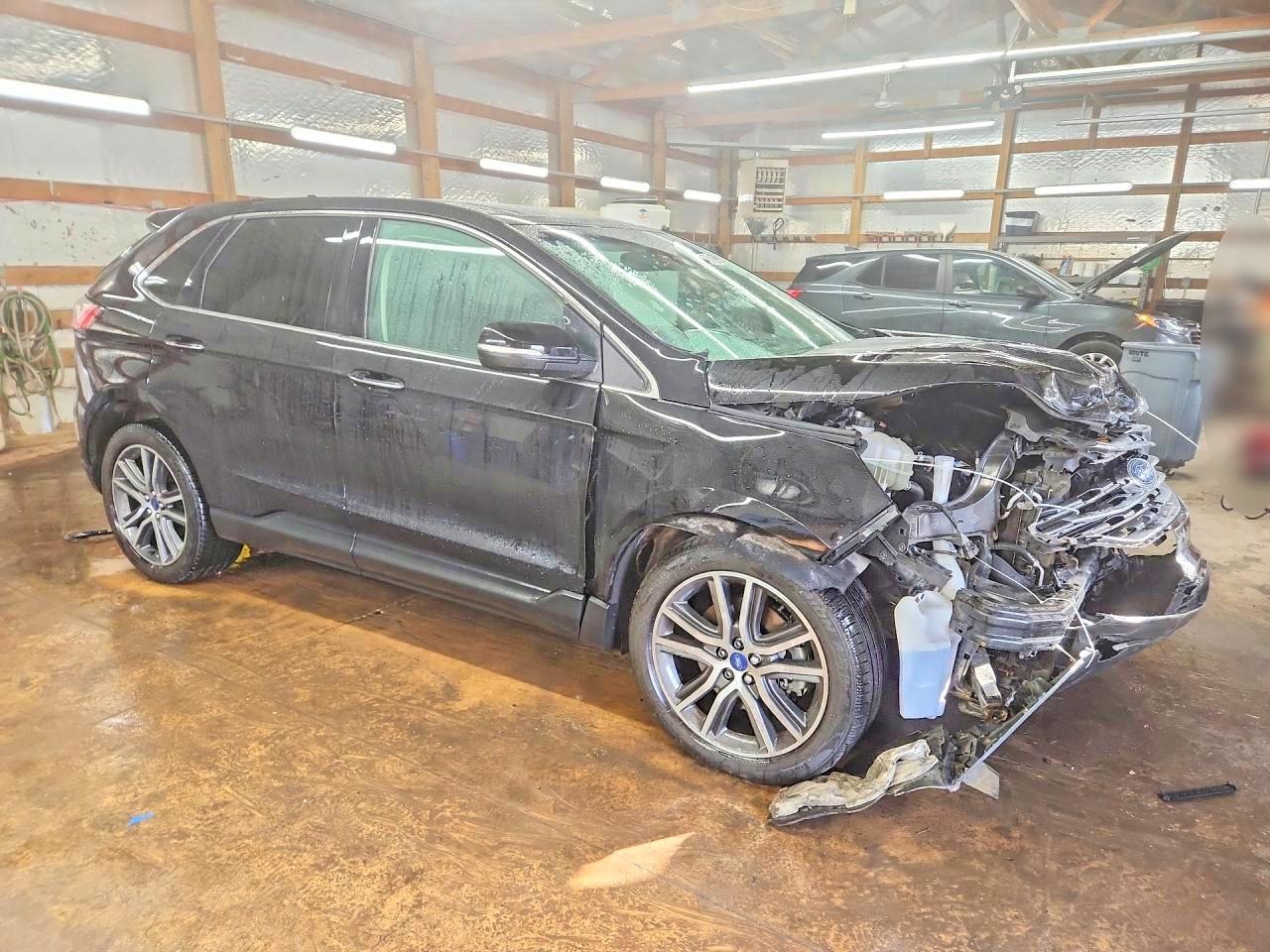 2019 Ford Edge Titanium