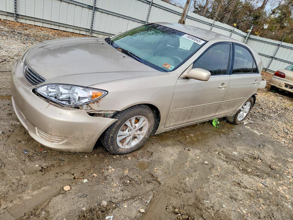 2005 Toyota Camry le V6
