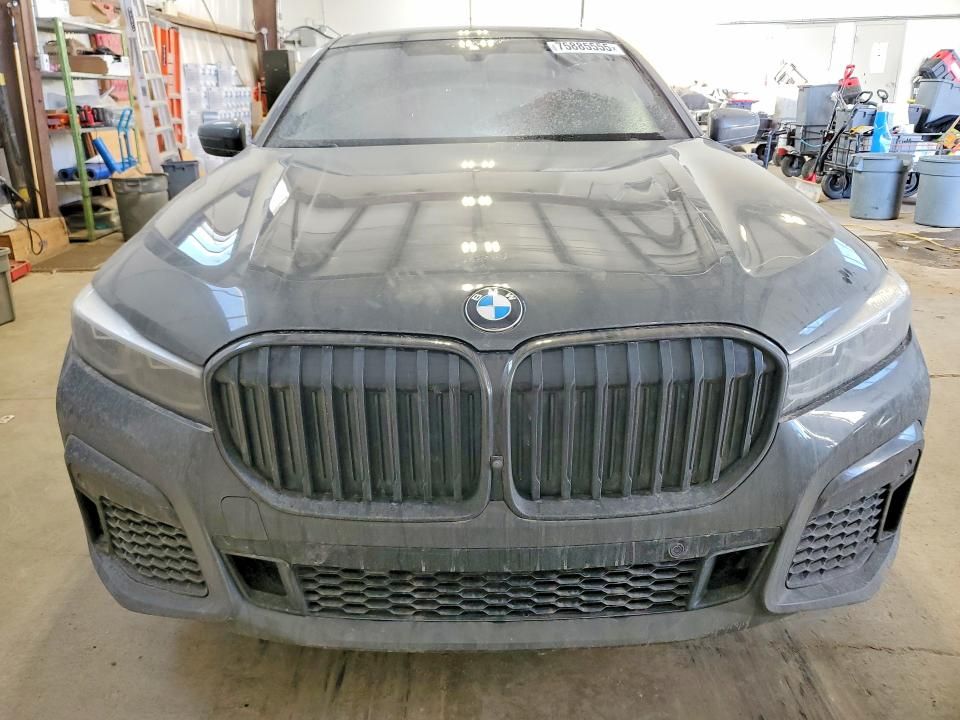 2021 BMW 750 xi